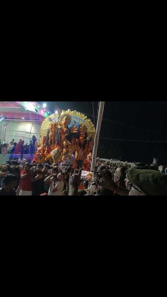 झुमरी तिलैया नगर परिषद क्षेत्र के गुमो में माता का विसर्जन