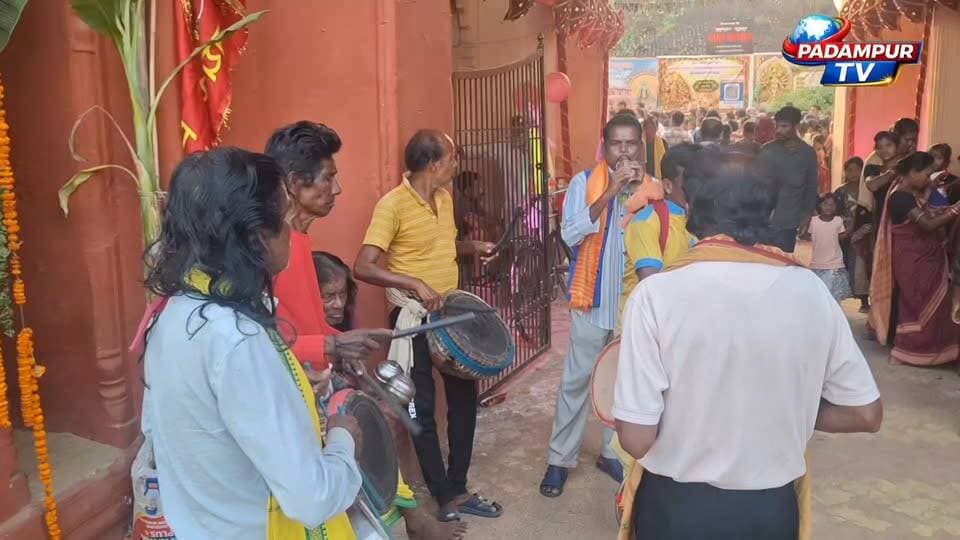 ପଦ୍ମପୁର ରାଜବାଟୀର ଐତିହାସିକ ଦଶହରା ପରମ୍ପରା #ରଣଜିତା_ଚାନ୍ଦମାରୀ ଶୋଭାଯାତ୍ରା ।
#PadampurTv
#viralreelschallenge
#everyonefollowers
#chandmaari
#Odisha