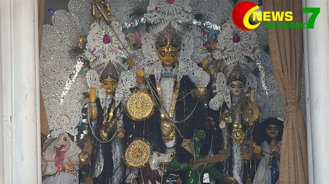 শতাব্দি প্রাচীন গঙ্গাটিকুরি জমিদার বাড়ির দুর্গাপুজো