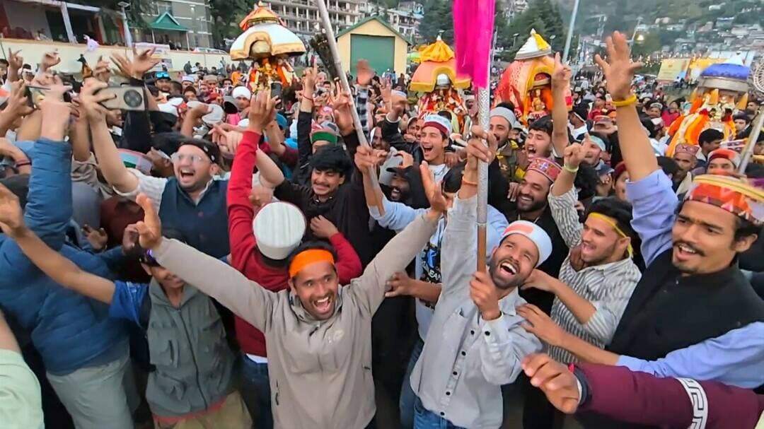 जब देवता संग जमकर झूमे देवलु ! Kullu Dussehra 2026 | Amazing Culture | Himachal