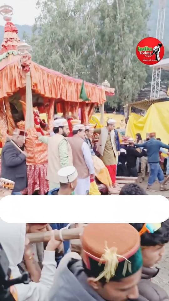 कुल्लू में आज रथ यात्रा निकाल कर दशहरा उत्सव का किया शुभारंभ
#kullutodaynews #himachalpradesh #himachalupdate #MediaPower #himachalkiawaaz #KTN #ATM #shimla #kullu #rampur