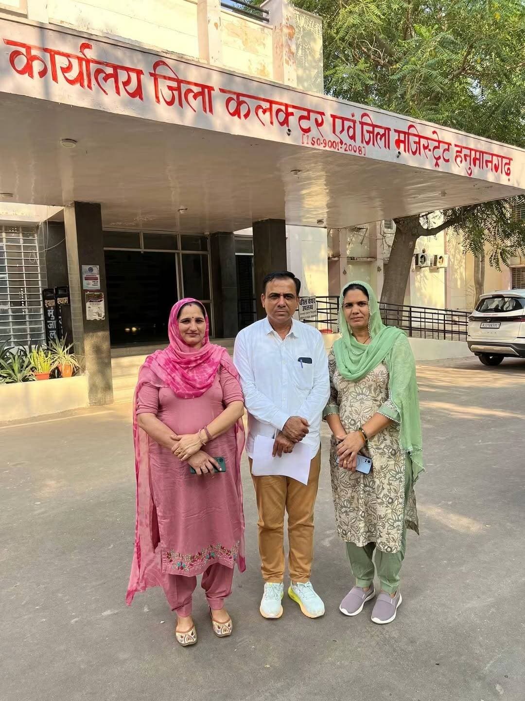 Dharmpal Godaraजोन नंबर 21 से जिला परिषद प्रत्याशी के तौर पर निर्मला धर्मपत्नी धर्मपाल गोदारा ने नामांकन दाखिल किया