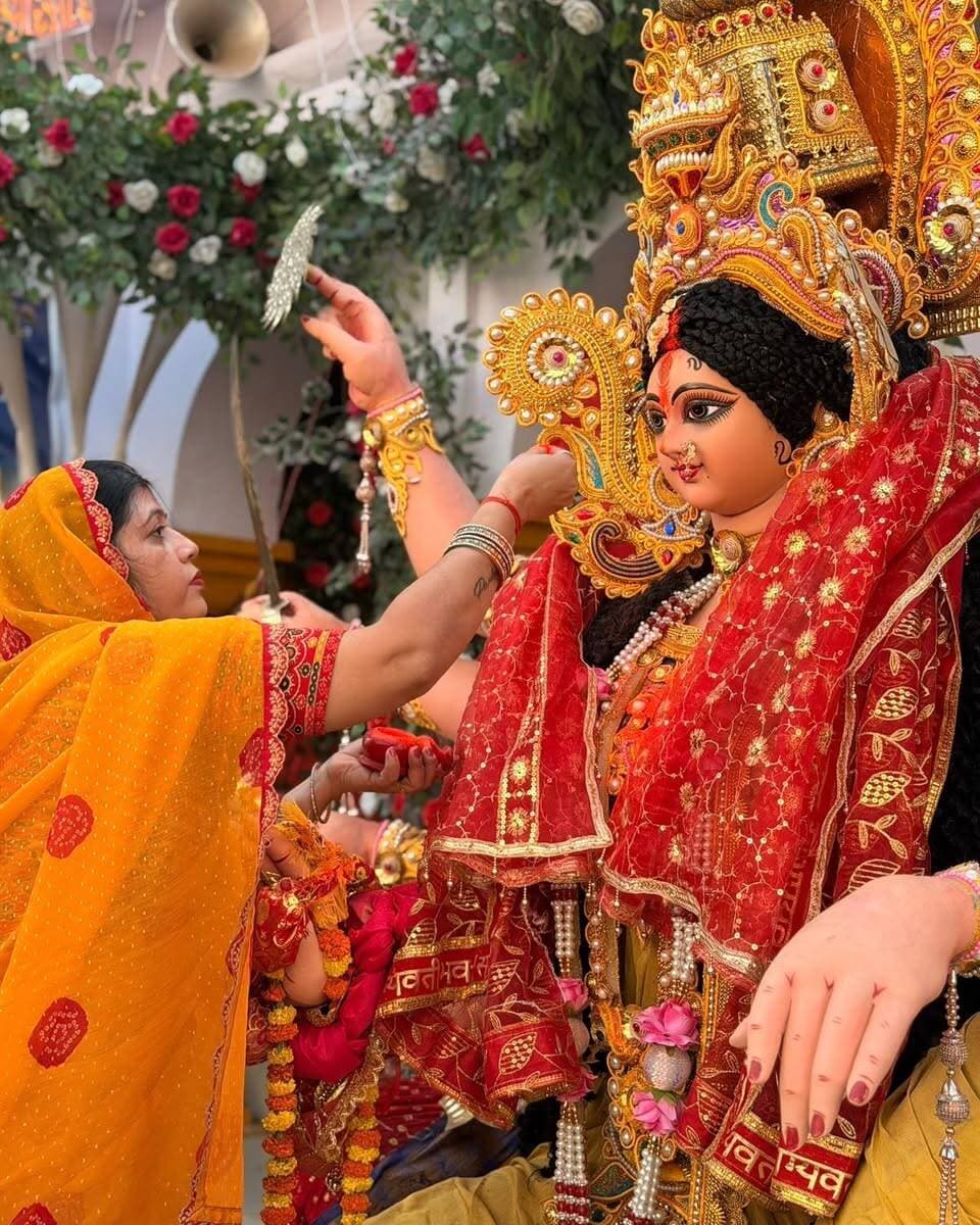 109 साल पुरानी परंपरा : श्री चंद्र मंदिर में खोइंचा भर नम आंखों से दी गई मां को विदाई ..
खबर कमेंट बॉक्स में