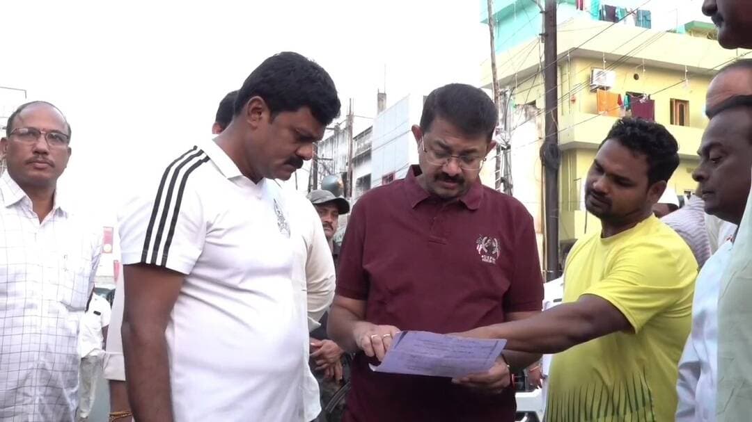 విజయనగరం అర్బన్: విజయనగరం పైడితల్లి అమ్మవారి సిరిమానోత్సవం: భక్తుల కోసం పటిష్ట ఏర్పాట్లు