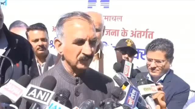 जरूरत नहीं है ऐसे लोगों की: सीएम
सीएम सुक्खू बोले: कांग्रेस छोड़कर गए विधायकों को पार्टी वापस लेना ही नहीं चाहती, उनसे बात क्या करेगी?
मैं तो कहता हूँ, जिनका और इंटरेस्ट है, वे भी चले जाएं।
