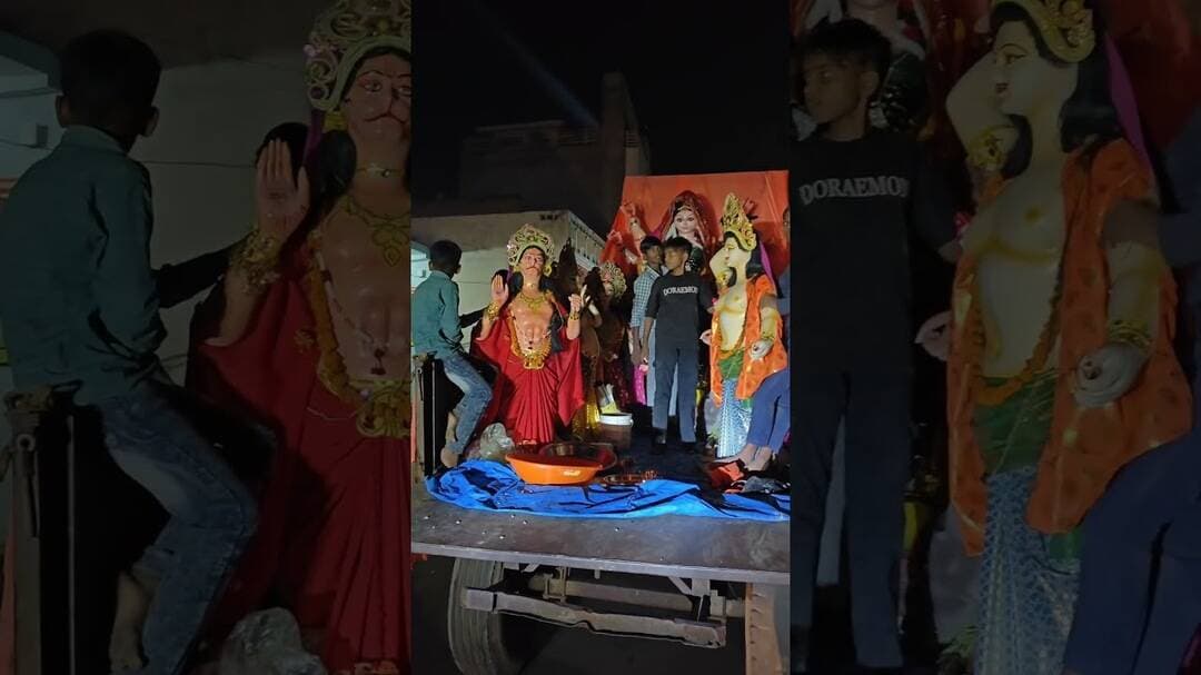 डीजे की धुन पर दुर्गा प्रतिमाओं का विसर्जन..