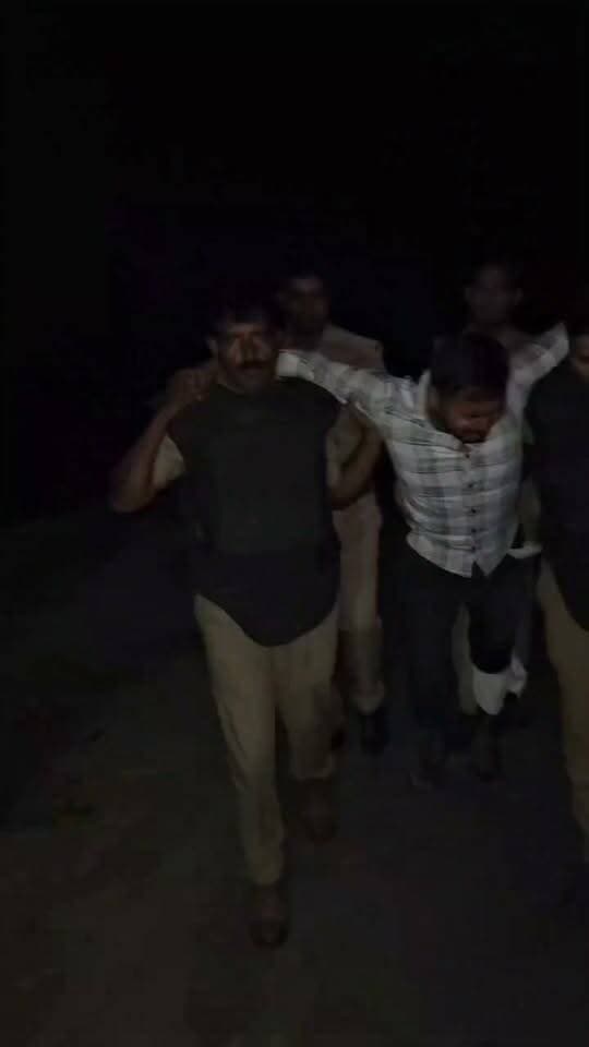 #जीयनपुर पुलिस और बदमाश में हुई मुठभेड़