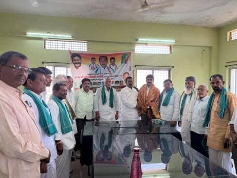 ముధోల్: భైంసా పశువుల సంతలో రూ. 31 లక్షలతో ప్రహరీ గోడ నిర్మాణం - భూమిపూజ చేసిన ఎమ్మెల్యే