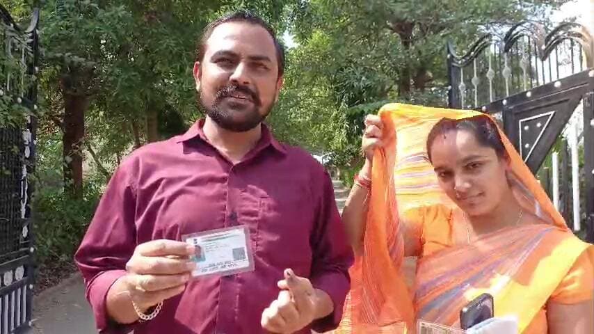 सागवाड़ा: डूंगरपुर पंचायत चुनाव में 28.22% मतदान, चीखली सबसे आगे, ईवीएम मशीनें बदलीं