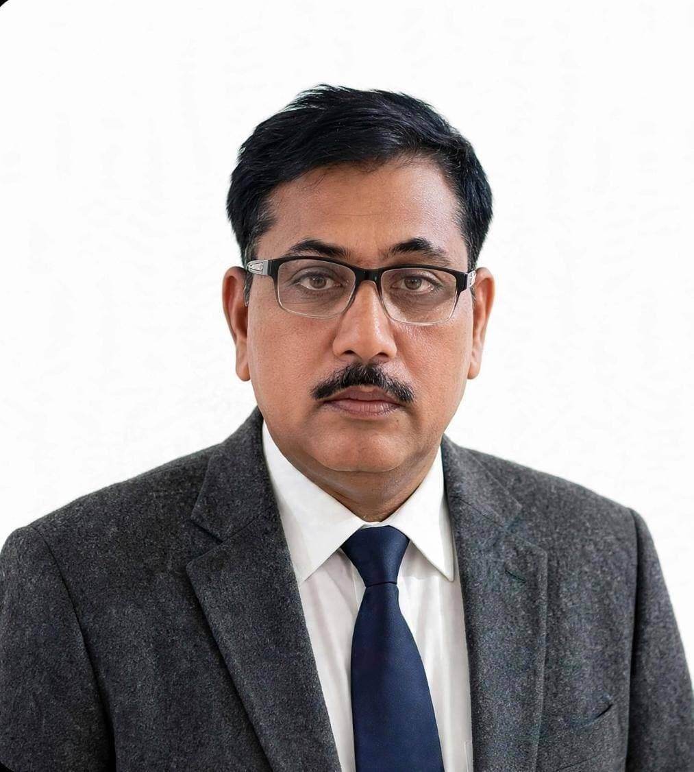 🗳️ मेरी मतदाता पर्ची हम भी तैयार है, आपकी कब होगी?
............... कल मतदान जरूर करें!........
📢 स्नातक और शिक्षक एमएलसी चुनाव: लोकतंत्र के इस पर्व में निभाएं अपनी जिम्मेदारी।
शुक्रवार 23 अक्टूबर, सुबह 8 बजे अपने निर्धारित मतदान केंद्र पर पहुंचें और आगरा खंड स्नातक से समाजवादी पार्टी के प्रत्याशी शशांक यादव तथा आगरा खंड शिक्षक से प्रत्याशी डॉ. आकाश अग्रवाल के पक्ष में मतदान करें।
📍 आगरा, फिरोजाबाद, मथुरा, अलीगढ़, एटा, मैनपुरी, इटावा, फर्रुखाबाद, कासगंज, हाथरस, औरैया और कन्नौज सहित 12 जिलों के सम्मानित मतदाताओं से अपील है कि अपनी मतदाता पर्ची प्राप्त कर निर्धारित मतदान केंद्र पर अवश्य पहुंचें।
आपका एक-एक मत लोकतंत्र की ताकत है। इसलिए मतदान के प्रति जागरूक बनें और अपने मताधिकार का प्रयोग जरूर करें।
🙏 आइए, मतदान करें और लोकतंत्र को मजबूत बनाएं।
— डॉ. धर्मेन्द्र कुमार, जसवंतनगर
📞 6398425895
#स्नातकएमएलसीचुनाव #शिक्षकएमएलसीचुनाव #समाजवादीपार्टी #जसवंतनगर #DPSChannel