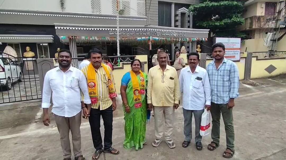 కొత్తపేట: కొత్తపేటలో జోరుగా ఎంపీటీసీ, జెడ్పీటీసీ నామినేషన్లు: నవంబర్ 3న ఎన్నికలు