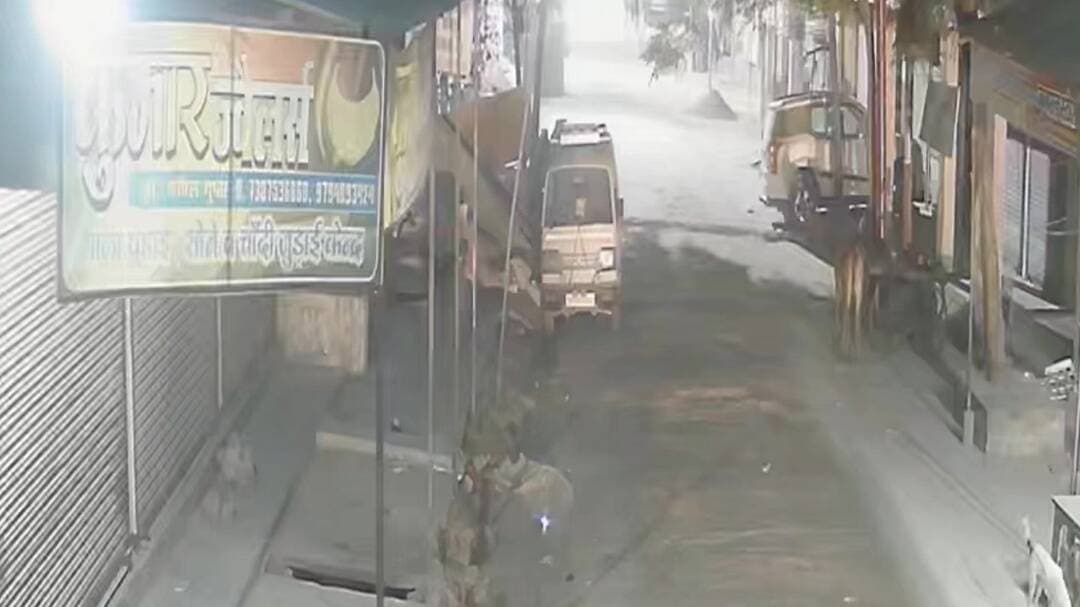 कानपुर: कानपुर में 37 साल के वीरू सिंह भदौरिया की इलाज के दौरान मौत, गाड़ी से घसीटने का आरोप