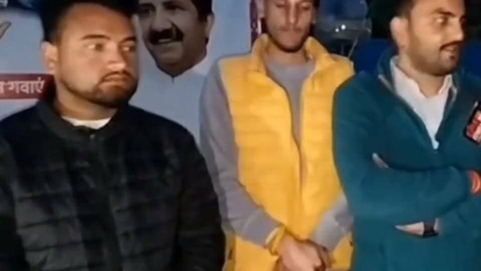दिवंगत युवा नेता चंद्रमणी कुलेठी का अंतिम वीडियो
मुख्यमंत्री के कार्यक्रम को लेकर दे रहे हैं जानकारी