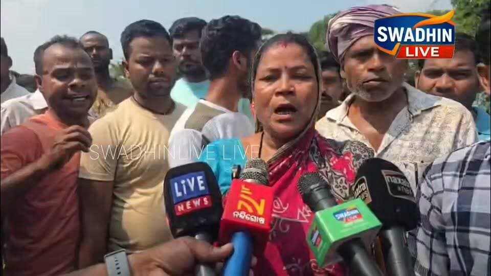 ନାବାଳିକାଙ୍କୁ ଦୁଷ୍କର୍ମ ପରେ ହତ୍ୟା ଅଭିଯୋଗ । ନିଖୋଜର ୫ଦିନ ପରେ ଗଳିତ ମୃତ୍ୟ ପରିତ୍ୟକ୍ତ ସ୍ଥାନରୁ ଠାବ । ବେକ ରେ ନାଲି ଲୁଗା ବନ୍ଧା ହୋଇଥିବା ଦେଖିବାକୁ ମିଳିଛି।
ସୂଚନା ମୁତାବକ ଜଳେଶ୍ୱର ଥାନା ବର୍ତନା ଢେରାପଦା ନିକଟରେ