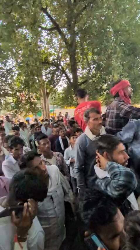 खाद संकट को लेकर छबड़ा पहुंचे किसान नेता नरेश मीणा, छबड़ा में पेड़ पर बैठे।।
#नरेशमीणा #बारां