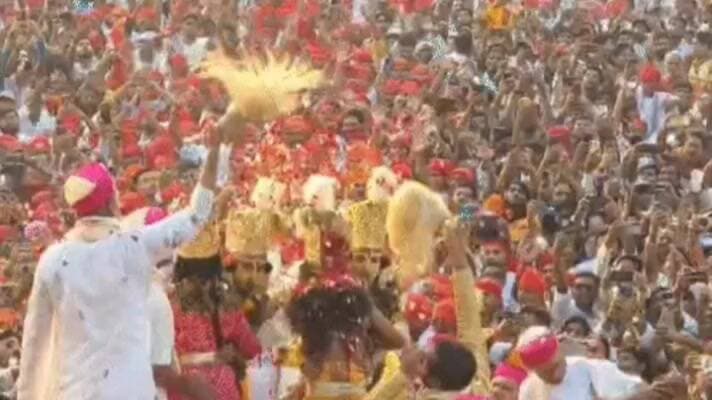 सदर: काशी में 484 साल पुरानी भरत मिलाप लीला में फिर रहा भाई प्रेम का रंग