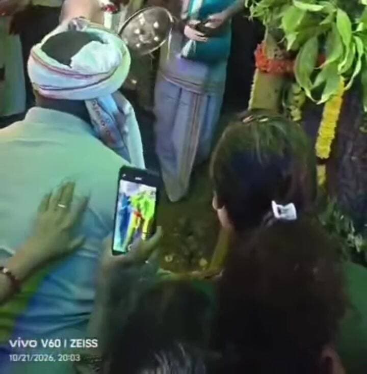 ಮಾಗಡಿ: ಮಾಗಡಿ ಪಟ್ಟಣದಲ್ಲಿ ವಿಜಯದಶಮಿ ಸಂಭ್ರಮ: ಭಕ್ತಿಪೂರ್ವಕವಾಗಿ ನಡೆದ ಬನ್ನಿ ಪೂಜೆ