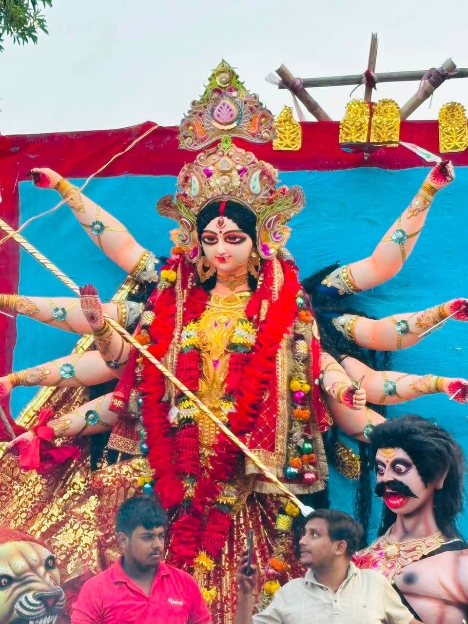 नम आँखों से माँ दुर्गा को अंतिम विदाई ! #shorts #reelsviralシ