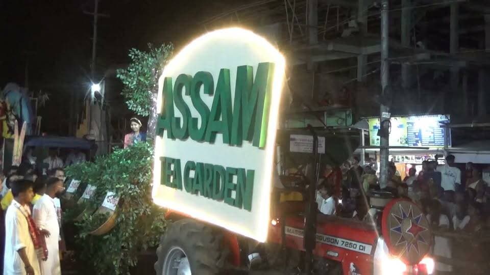 অসমৰ চাহ উপৰত পূজাৰ থিম