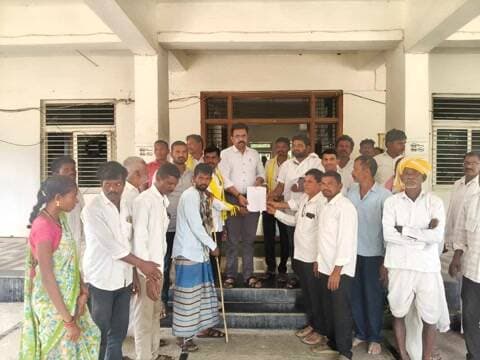 నిర్మల్: పెంబి మండలం: ఆదివాసీ కాపరిపై దాడి చేసిన అధికారిపై చర్యల కోసం డిమాండ్