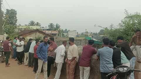 ಹಾವೇರಿ: ಹಾನಗಲ್: ಕಂಚಿಗಾರ್ ಬಾವಿಯಲ್ಲಿ ಸತ್ತ ಮೀನುಗಳು, ಕಲುಷಿತಗೊಂಡ ನೀರು