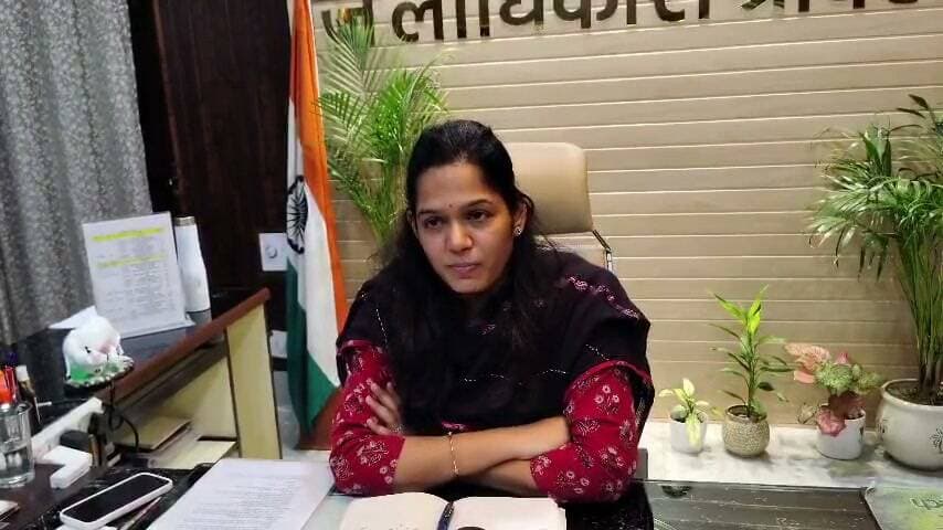 हाथरस: MLC चुनाव की तैयारियों का DM-SP ने लिया जायजा। DM सत्य प्रकाश पटेल और SP चिरंजीव नाथ सिन्हा ने पोलिंग पार्टियों के रवानगी स्थल का निरीक्षण किया। 23 अक्टूबर को स्नातक और शिक्षक निर्वाचन क्षेत्रों के लिए होगा मतदान।
#MLCElection