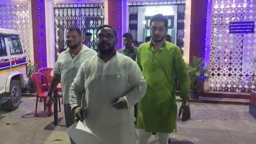 মোহনপুর: যুব কংগ্রেসের উদ্যোগে আমির সখিনের বিরুদ্ধে পশ্চিম থানায় FIR