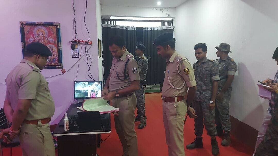 चप्पे-चप्पे पर पुलिस की नजर