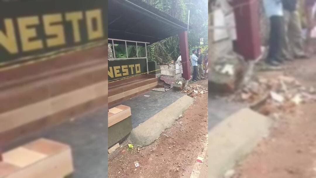 കോഴിക്കോട്: കൊയിലാണ്ടി കുറുവങ്ങാട് ബസ്റ്റാൻഡ് കാർ ഇടിച്ചു തകർത്തു; വൻ അപകടം ഒഴിവായി