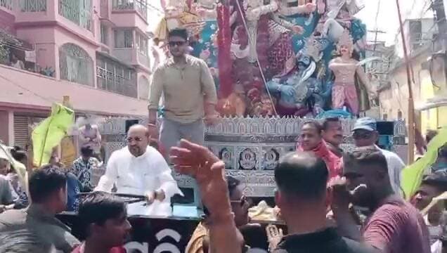 କଟକ ପୌରାଞ୍ଚଳ: କଟକ ଭସାଣୀରେ ମା'ଙ୍କ ସାରଥି ସାଜିଲେ ପୂର୍ବତନ ବିଧାୟକ ମହମ୍ମଦ ମୋକିମ୍