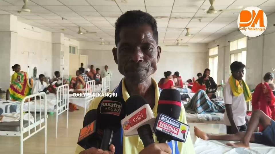 ଭାଲୁ ଆକ୍ରମଣରେ ବ୍ୟକ୍ତି ଗୁରୁତର ହସ୍ପିଟାଲରେ ଚିକିତ୍ସାଧୀନ।
ମାଲକାନଗିରି ଜିଲ୍ଲା କୋରୁକୋଣ୍ଡା ବ୍ଲକ ର ଇନ୍ଦ୍ରକୋଲୋନୀ ଜଙ୍ଗଲକୁ ସକାଳୁ ସକାଳୁ କାଠ ସଂଗ୍ରହ ପାଇଁ ଯାଇଥିବା ବେଳେ ଜଣେ ବ୍ୟକ୍ତିଙ୍କୁ ହଠାତ୍ ଆକ୍ରମଣ କରିଛି ଏକ ଭାଲୁ। ଭାଲୁ ସହ ଜୀବନମରଣ ସଂଘର୍ଷ କରି କୌଣସିମତେ ବର୍ତ୍ତିଛନ୍ତି ଆକ୍ରମଣର ଶିକାର ହୋଇଥିବା ବ୍ୟକ୍ତି।