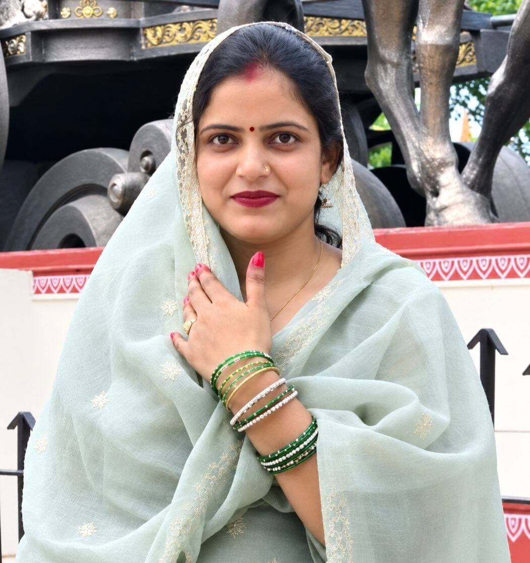 Hardoi: पानीपत में संदिग्ध हालात में तबीयत बिगड़ने के बाद विवाहिता की..see more