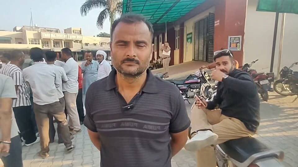 यमुनानगर में सड़क हादसे में 32 वर्षीय मनोज की मौत, परिवार पर टूटा दुखों का पहाड़
#Yamunanagar #RoadAccident #HaryanaNews #BreakingNews #ManojKumar #AccidentNews #Haryana #LatestNews #LocalNews #RoadSafety