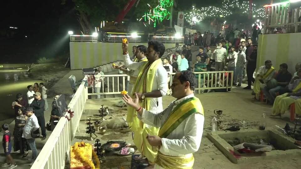 দশমী ঘাট থেকে সরাসরি সম্প্রচার
প্রতিমা নিরঞ্জন মিছিল ত্রিপুরা বুলেটিন এর পর্দায়।
#TripuraBulletin #DurgaVisarjan #DurgaVisarjanLive #VijayaDashami #DurgaPuja2026 #MaaDurga #DurgaPuja #DashamiGhat #PratimaNiranjan #NiranjanMela #DurgaImmersion #TripuraNews #Agartala #LiveTelecast #BengaliFestival