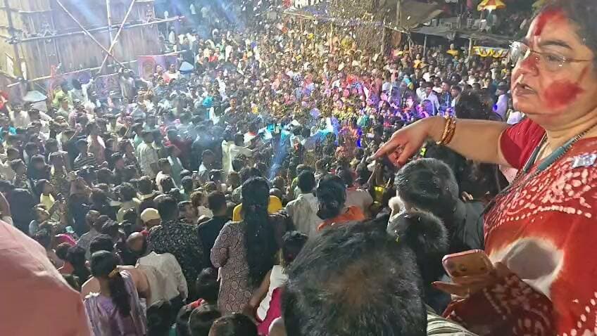 রামপুরহাটে বিসর্জনের শোভাযাত্রায় বিশৃঙ্খলা
Birbhum District Police Bengal Message- বেঙ্গল মেসেজ Ministry of Home Affairs, Government of India Birbhum District Dhruba Saha Braking News