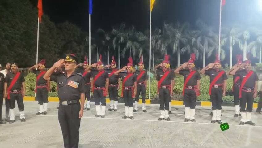 मैहर,kjs,बाबा बागेश्वर धीरेंद्र शास्त्री को गार्ड और ऑफ ऑनर का दिए गया सम्मान, मैहर के KJS सीमेंट फैक्ट्री में पहुंचे हैं बाबा, चेयरमैन आलूवालिया ने किया स्वागत...
#maihar बागेश्वर धाम सरकार #bageshwardhamsarkar #baba #bageshwar