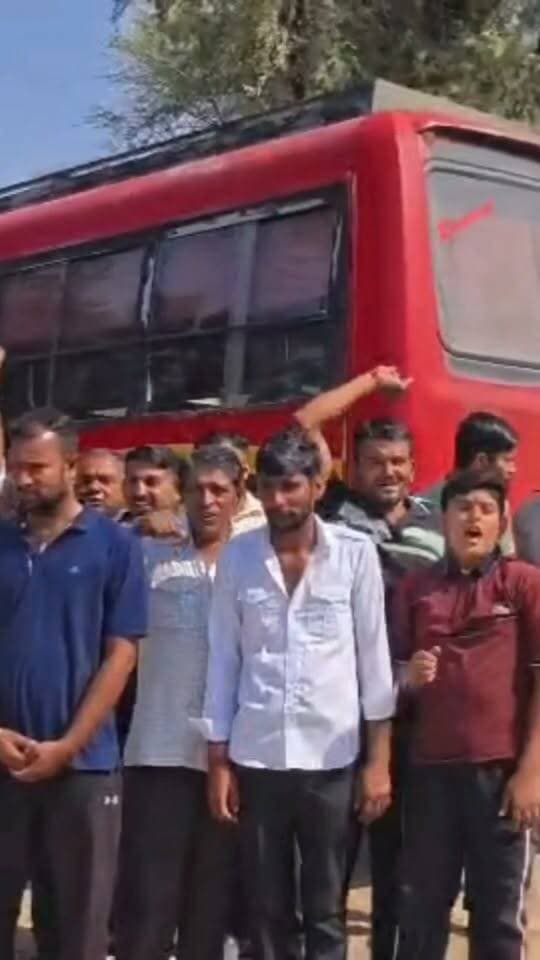 लोकतंत्र का महापर्व यानी पंचायती राज चुनाव 2026 की आज दिन भर की खूबसूरत तस्वीरों के बीच सेखाला समिति के मंगल सिंह नगर से एक ऐसी खबर निकल कर सामनें आयी हैं जिसने पुलिस एंव प्रशासन को दिन भर चिंता में डालकर रख दिया, हुआ यूं कि.......