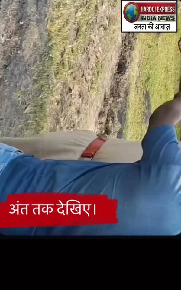 जमीन विवाद को लेकर पुलिस और ग्रामीणों में तीखी बहस: दस्तावेज होने के बावजूद बुलडोजर कार्रवाई पर उठे सवाल
जमीन विवाद के एक मामले में पुलिस और ग्रामीणों के बीच तीखी बहस का वीडियो सोशल मीडिया पर सामने आया है। ग्रामीणों का आरोप है कि उनके पास जमीन के वैध कागजात मौजूद होने के बावजूद पुलिस और प्रशासन द्वारा बुलडोजर से कार्रवाई करने की कोशिश की जा रही है।
कागजात होने के बाद भी कार्रवाई का विरोध
वायरल वीडियो में देखा जा सकता है कि पुलिस अधिकारी और ग्रामीणों के बीच बहस चल रही है। ग्रामीणों का कहना है कि उनकी जमीन के दस्तावेज पूरी तरह वैध और सिस्टम में दर्ज हैं। वहीं, मौके पर बुलडोजर मंगवाकर कार्रवाई किए जाने की कोशिश पर ग्रामीणों ने कड़ा विरोध जताया और बिना कानूनी प्रक्रिया के कार्रवाई करने पर आपत्ति जताई।
कानूनी प्रक्रिया और अधिकारों की दी गई सलाह
इस मामले पर कानूनी विशेषज्ञ एडवोकेट कुलदीप सिंह धाकड़ ('Law Talks') ने स्पष्ट किया कि जमीन विवाद के मामलों में पुलिस का मुख्य कार्य केवल शांति एवं कानून व्यवस्था बनाए रखना है। पुलिस सीधे तौर पर किसी का मालिकाना हक तय नहीं कर सकती।