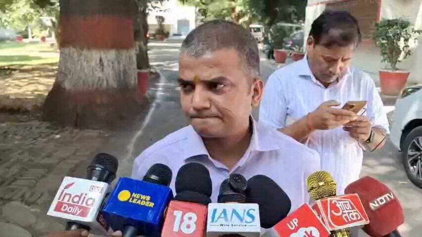 प्रयागराज में एमएलसी चुनाव को लेकर की गई तैयारी के संबंध में जिला अधिकारी मनीष वर्मा का बयान...!
#DMPrayagraj