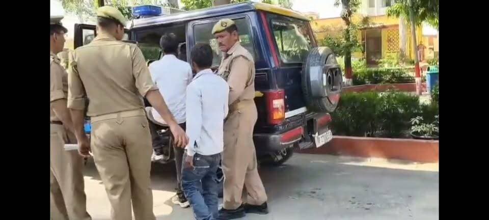 खबर थाना कलान जहां दो अफीम तस्कर गिरफ्तार फिर क्या हुआ उनके साथ देखिए रिपोर्ट शाहजहांपुर उत्तर प्रदेश