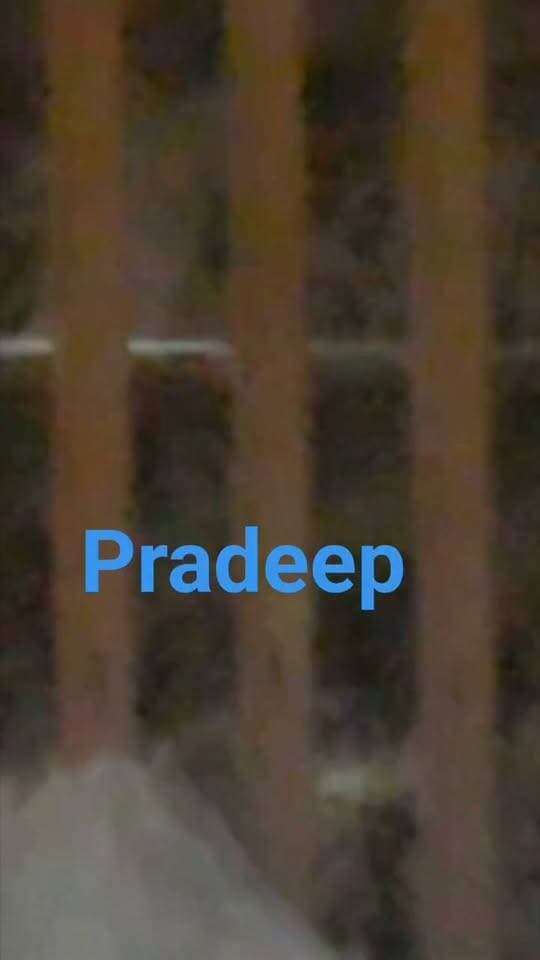 सुबह के 3 बजे जब पूरा शहर सो रहा था
तब पुलिस अपनी क्रूरता का प्रदर्शन कर रही थी
वीडियो गाजियाबाद GRP रेलवे स्टेशन का है जहां पुलिस रात 3 बजे एक युवक को बड़ी हो बेरहमी से मार रही थी..
जिस तरह से पुलिस वाला युवक को पीट रहा था वो ऐसे लग रहा था मानो हत्या ही करना चाह रहा है उस बच्चे की..
क्रूरता स्थल :: गाजियाबाद GRP रेलवे स्टेशन
क्रूरता करने वाला यूपी GRP का हेड कांस्टेबल है..