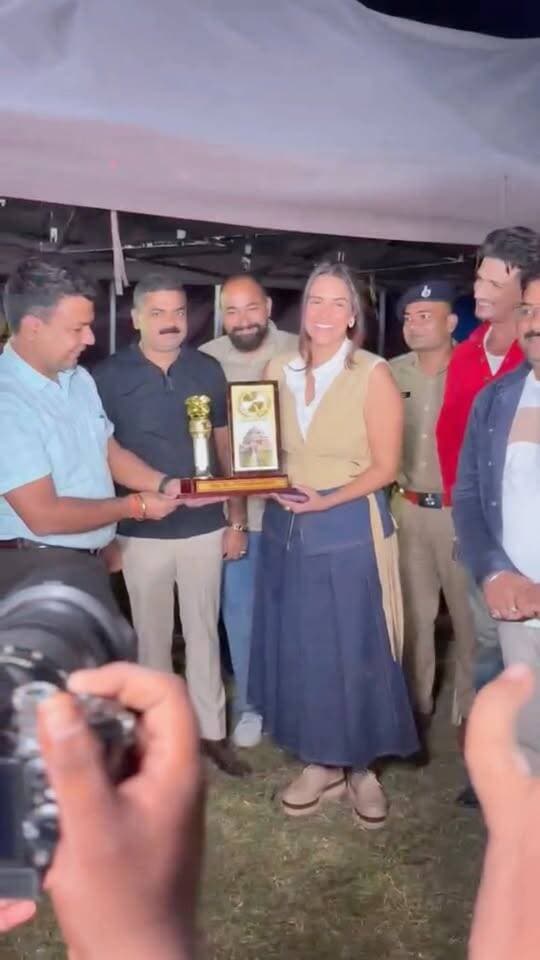 रोहतास की वादियों में बॉलीवुड की दस्तक! मशहूर रियलिटी शो की शूटिंग से राष्ट्रीय स्तर पर चमकेगी जिले की खूबसूरती, डीएम दीपक कुमार मिश्रा ने अभिनेताओं का किया स्वागत।
#rohtasdistrict