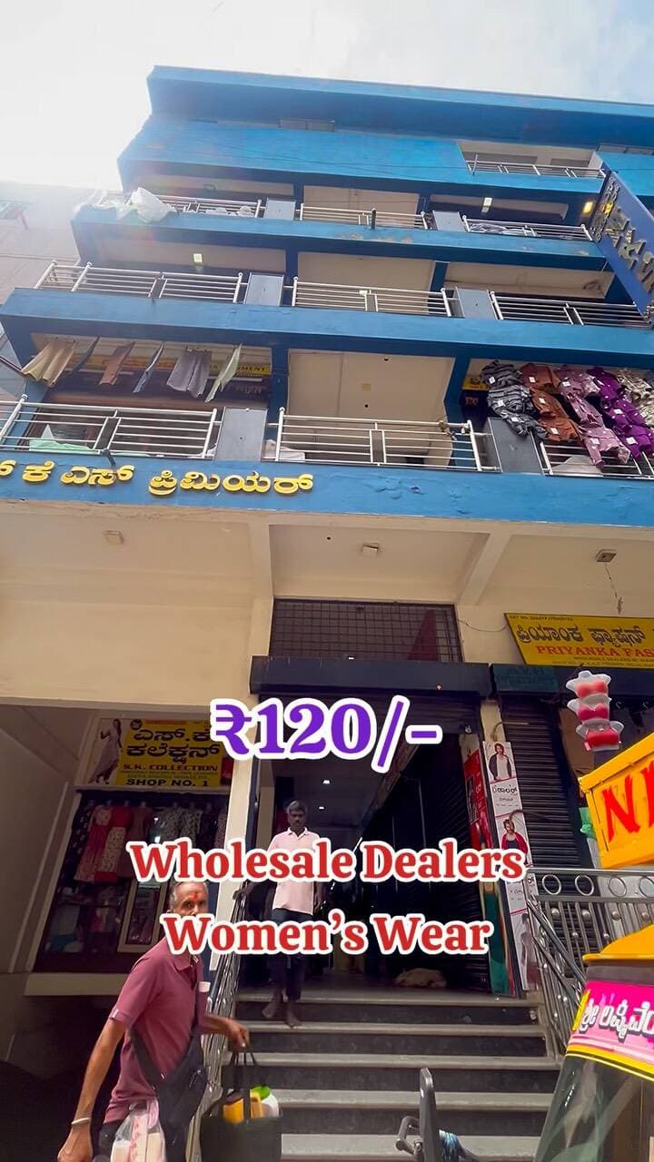 📌 @love_bengaluru
.
.
#wholesalemarket #womenskurtis #clothingstores