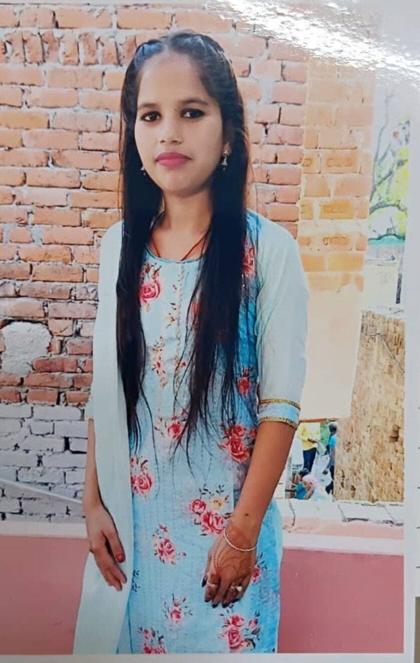 <nis:link nis:type=tag nis:id=गुमशुदा nis:value=गुमशुदा nis:enabled=true nis:link/> की तलाश <nis:link nis:type=tag nis:id=जानकारी nis:value=जानकारी nis:enabled=true nis:link/> मिलने <nis:link nis:type=tag nis:id=पर nis:value=पर nis:enabled=true nis:link/> स्थानीय <nis:link nis:type=tag nis:id=पुलिस nis:value=पुलिस nis:enabled=true nis:link/> को सूचना <nis:link nis:type=tag nis:id=दें nis:value=दें nis:enabled=true nis:link/>