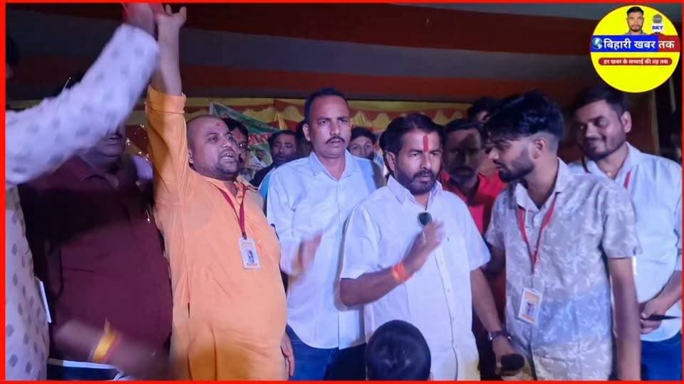 जोकियारी में दशहरा के अवसर पर सजा भव्य सांस्कृतिक मंच, झुन्नू राजा, मिथु मार्शल और अंजली गुप्ता ने कार्यक्रम में बांधा समां!
#viralvideo #viralreels #lovestory #trending #latest #gym
