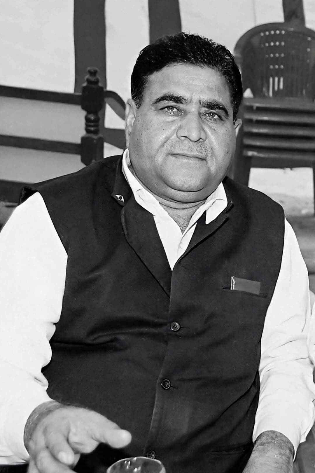मनोहर लाल चावला पूर्व सरपंच पतरोडा के छोटे भाई व गौरव चावला के पिता जी सतपाल चावला जी का आज सुबह 23/10/2026 शुक्रवार को स्वर्गवास हो गया है जिनकी शव यात्रा निवास स्थान पतरोडा से आज शाम 3 बजे के लिए रवाना होगी।।
ॐ शांति ॐ