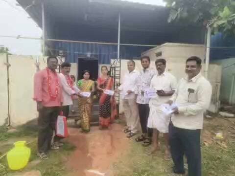 కర్నూలు: ఎమ్మిగనూరు 44వ వార్డులో సీపీఎం అభ్యర్థి కే. కృష్ణ ఇంటింటి ప్రచారం
