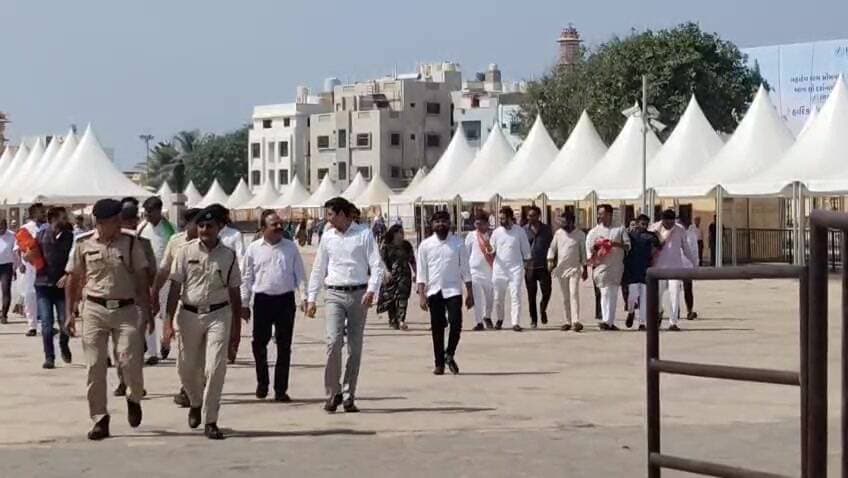 પાટણ વેરાવળ: ગુજરાત યુવા ભાજપ પ્રમુખ નરેશ દેશાઈએ સોમનાથ મહાદેવના કર્યા દર્શન