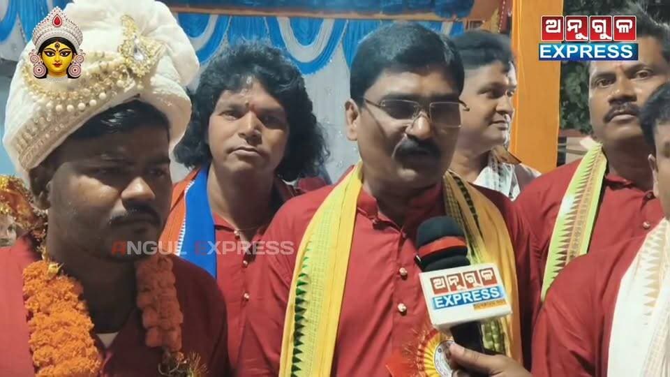 ଡେରଙ୍ଗ ଗ୍ରାମରେ ଧୁମ ଧମ୍ ରେ ଦଶହରା ମହୋତ୍ସବ ଅନୁଷ୍ଟିତ, ହଜାର ହଜାର ଲୋକଙ୍କ ଭିଡ଼। #DussehraCelebration #Kaniha #anugul #angulexpress