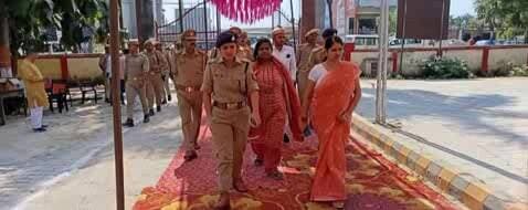 आलापुर: अंबेडकरनगर में शिक्षक एमएलसी उपचुनाव के लिए मतदान जारी, तीनों पक्ष सक्रिय